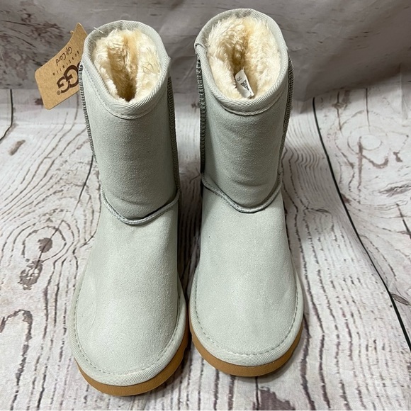 Nwt Ugg Classic Short Ii Boots - Picture 3 of 6